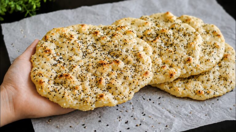 Découvrez la recette du pain rapide : 3 ingrédients, sans farine ni sucre !