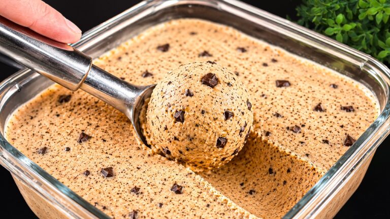 Préparez un délicieux gâteau à l&rsquo;avoine en 5 minutes avec seulement 2 ingrédients !