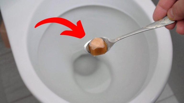 Comment éliminer facilement les taches jaunes des toilettes